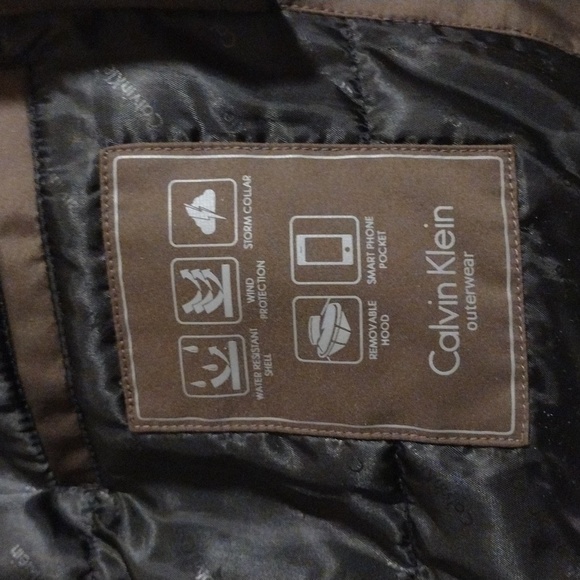 Calvin Klein Outer Wear w/mur Lining. Size Small in Men's but runs Medium. - Picture 7 of 9